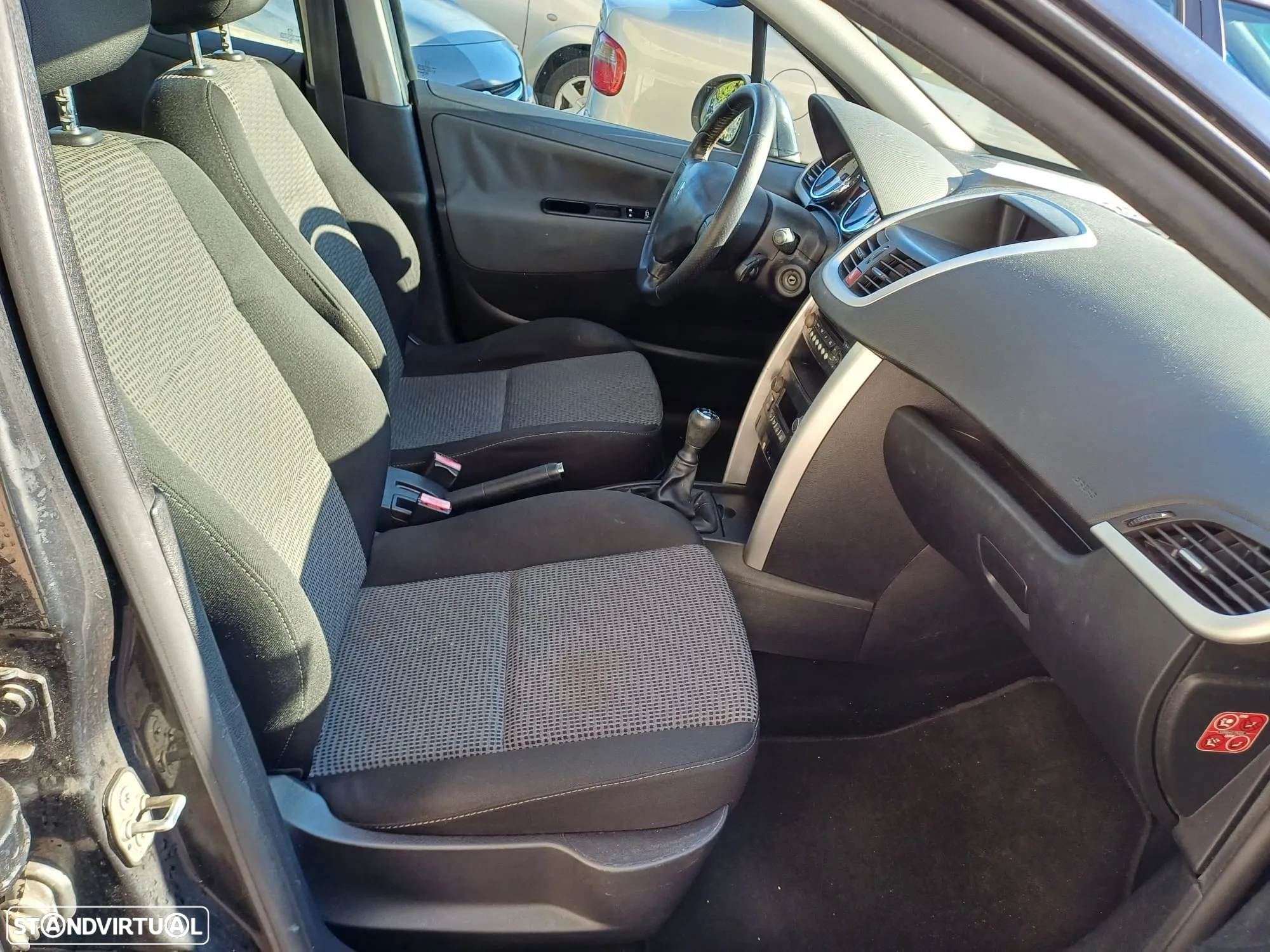 Peugeot 207 1.4 HDi Premium - 7