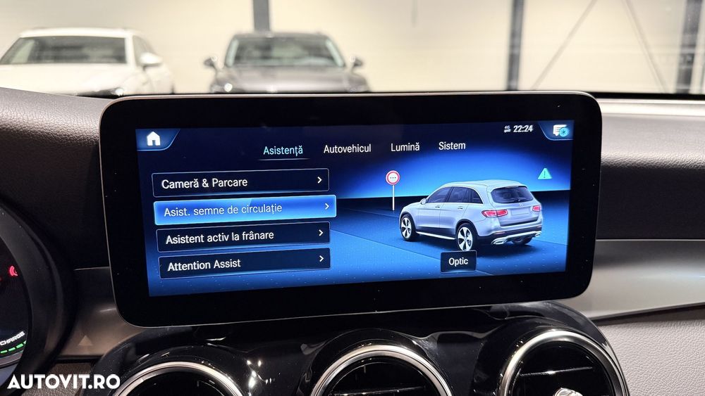 Mercedes-Benz GLC 300 e 4Matic 9G-TRONIC - 35