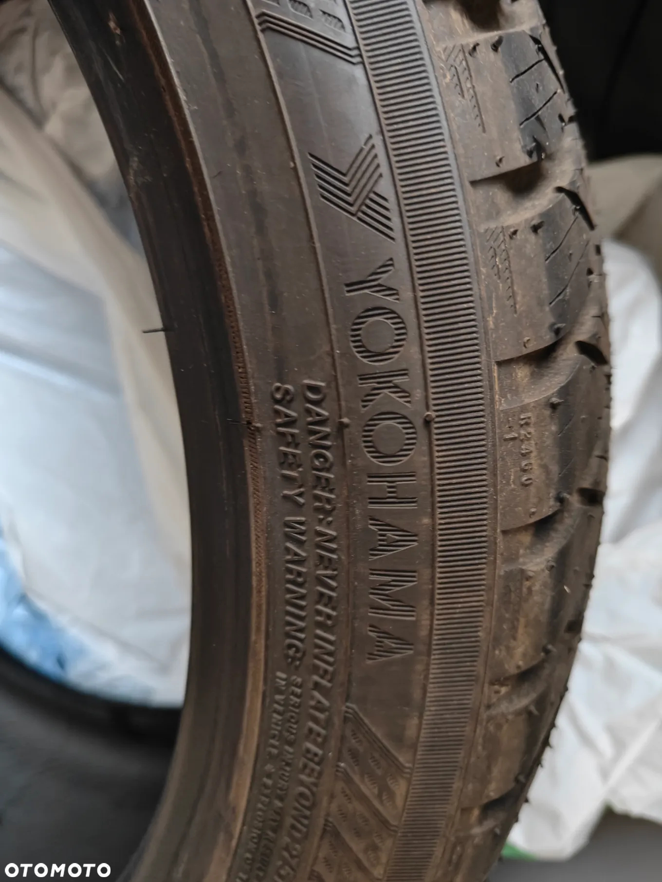 4 szt 235/40 R18 Yokohama Bluearth 4S AW21, JAK NOWE! 2024 rok - 4