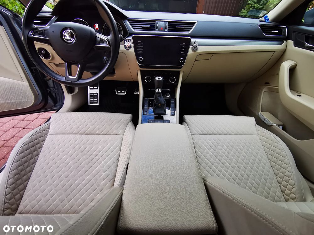 Skoda Superb 2.0 TDI SCR Ambition DSG - 11