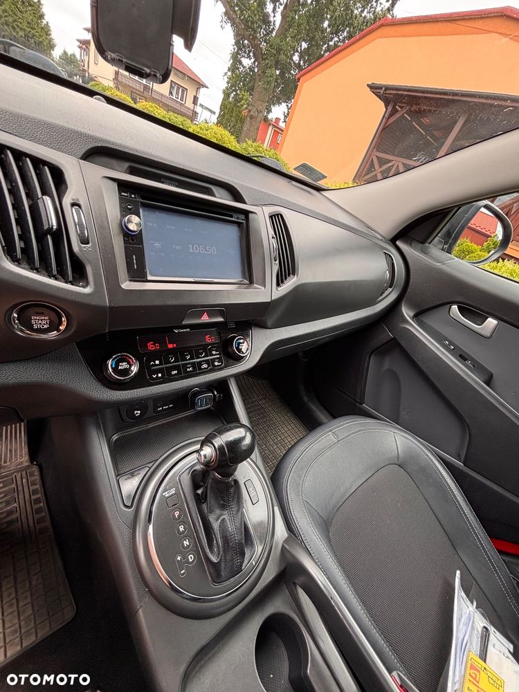Kia Sportage 2.0 CRDI XL - 11