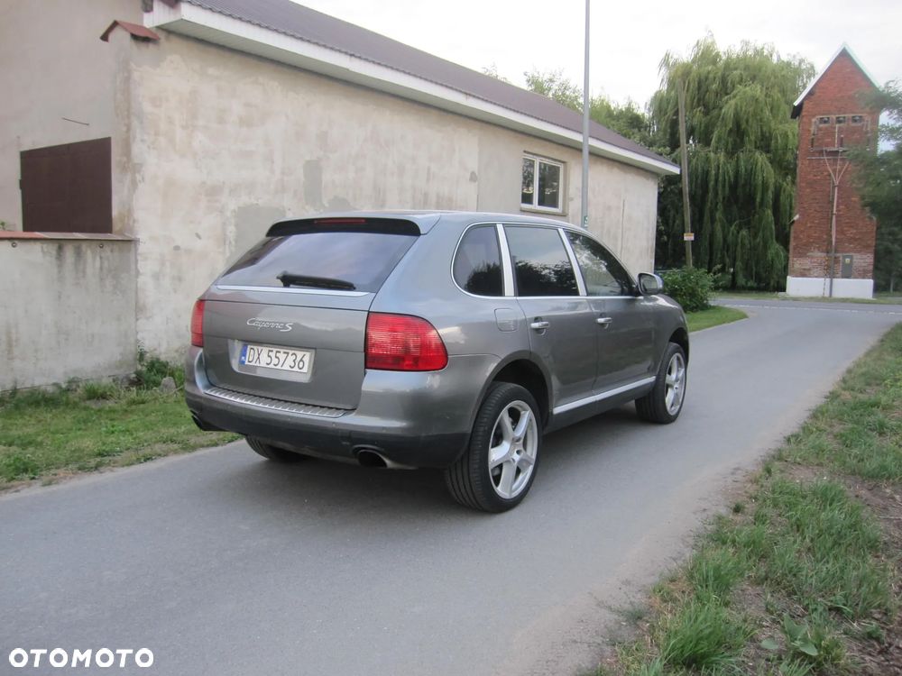 Porsche Cayenne - 12