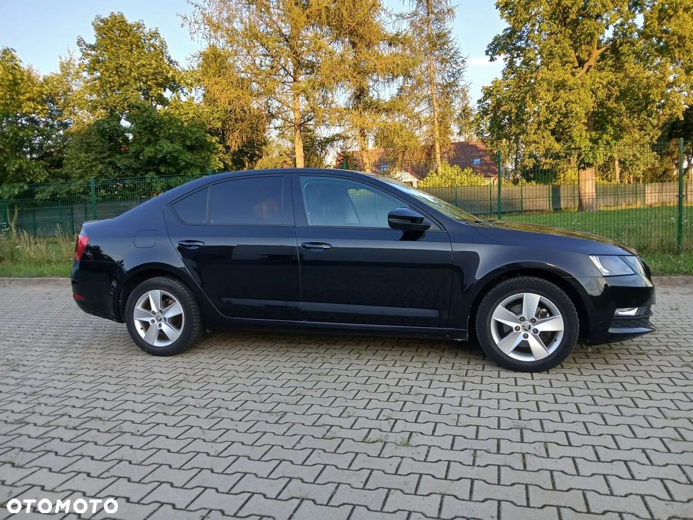 Skoda Octavia 1.5 TSI ACT Ambition - 4