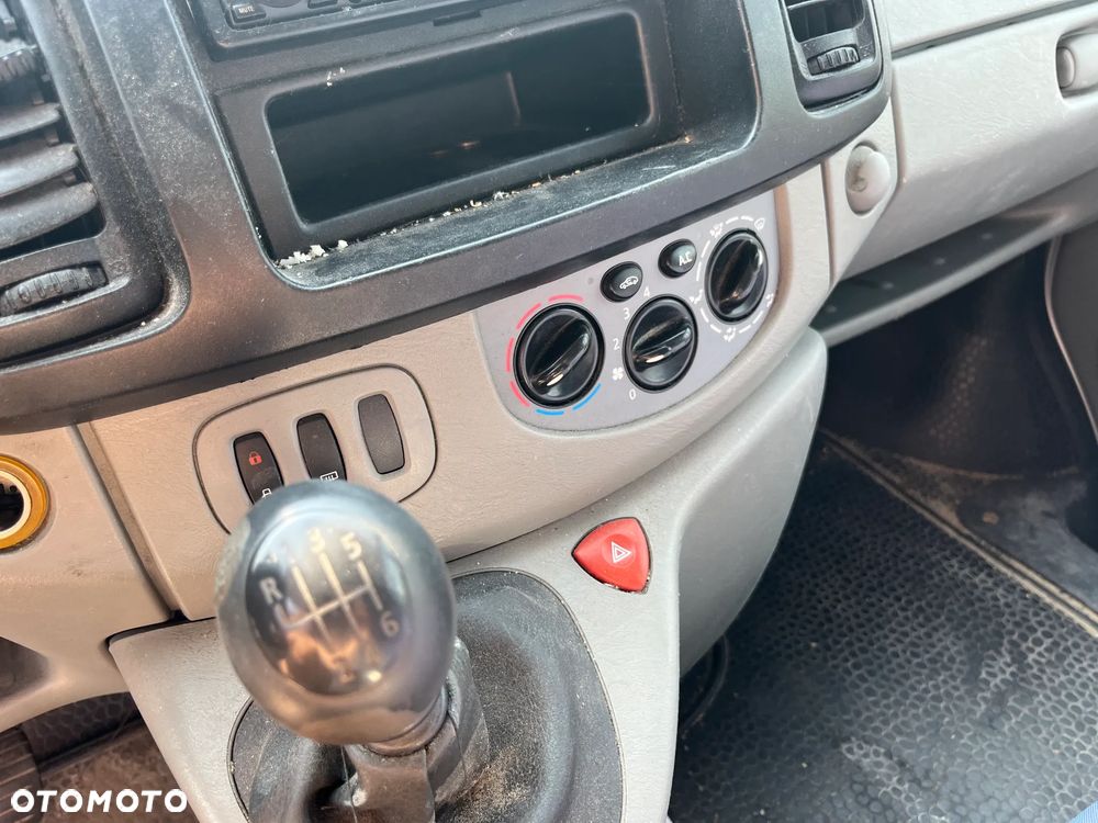 Opel Vivaro Long - 9