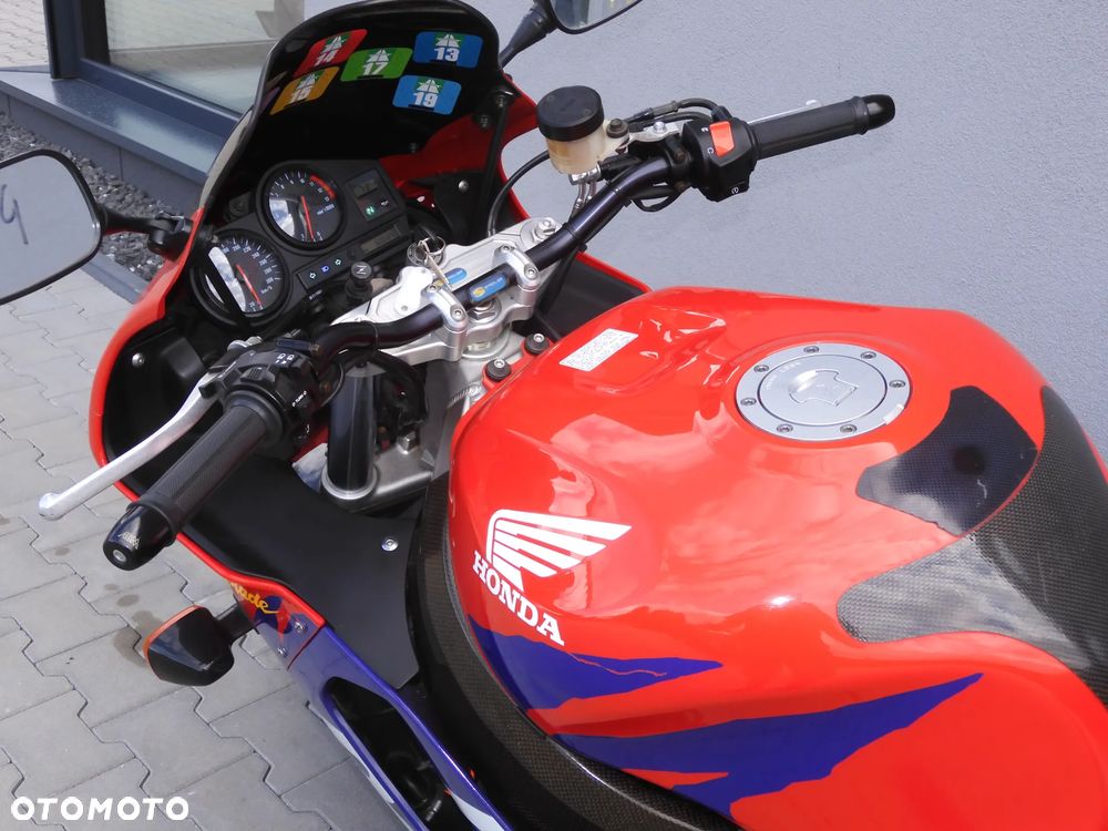 Honda CBR - 33