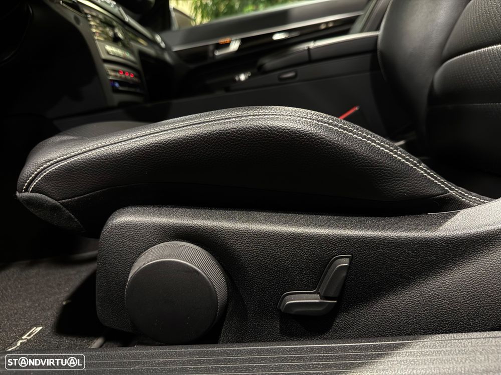 Mercedes-Benz E 250 CDi Avantgarde BlueEfficiency Auto. - 45