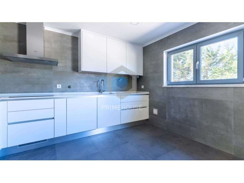 Moradia T4 em Condomínio privado com piscina, perto do Colégio St.P... - Grande imagem: 5/40