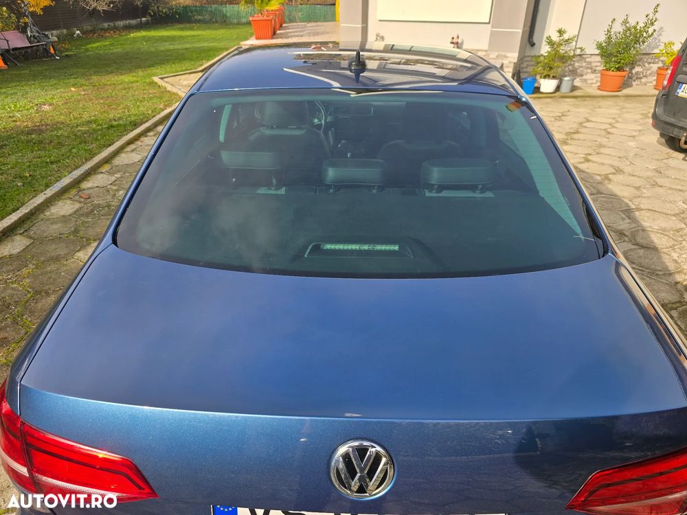 Volkswagen Jetta 2.0 TDI DSG Highline - 7