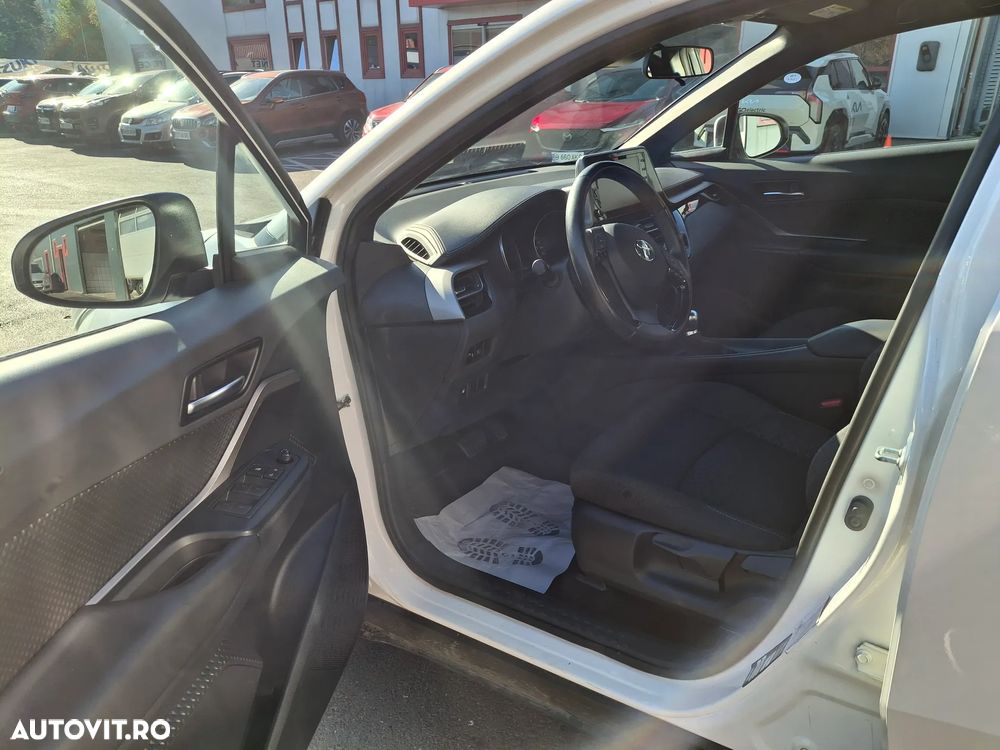Toyota C-HR 1.8 HSD 4x2 CVT C-enter - 10