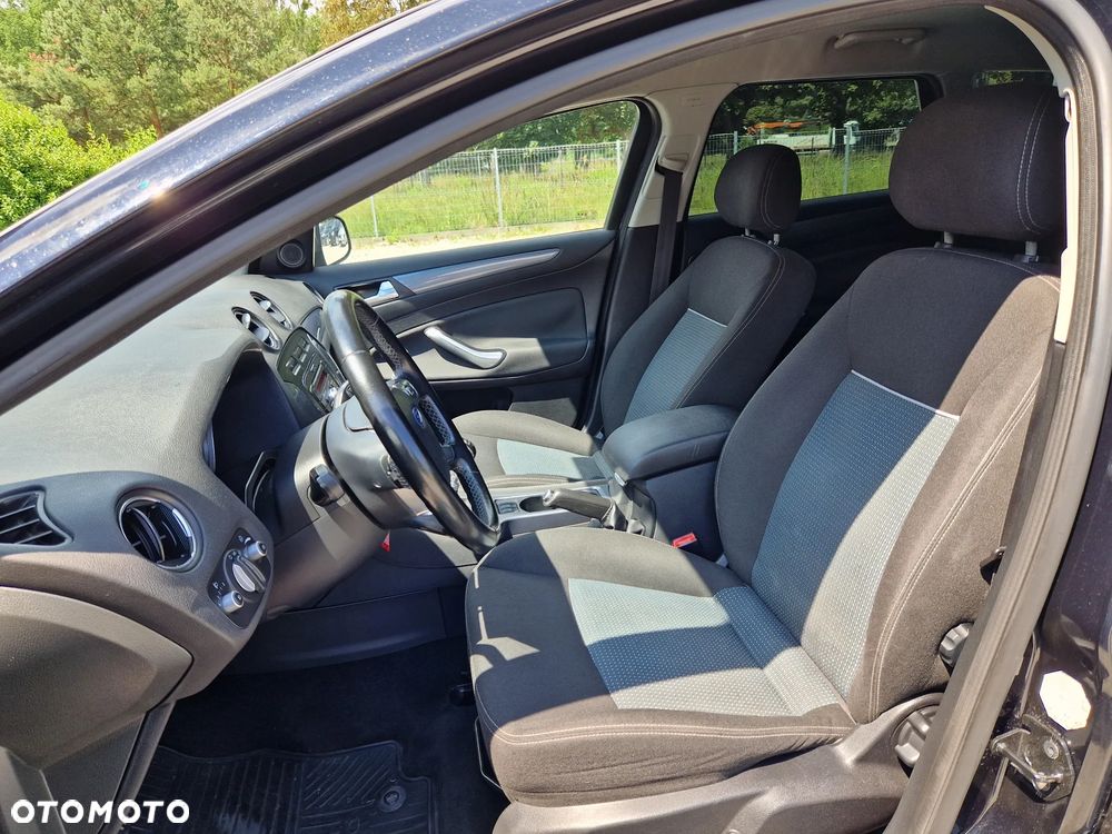 Ford Mondeo 2.0 TDCi Gold X - 12