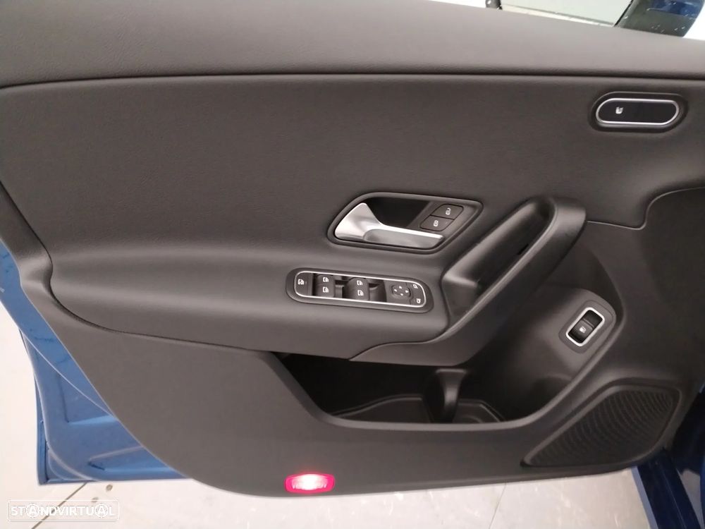 Mercedes-Benz CLA 250 e Shooting Brake Style Plus - 26