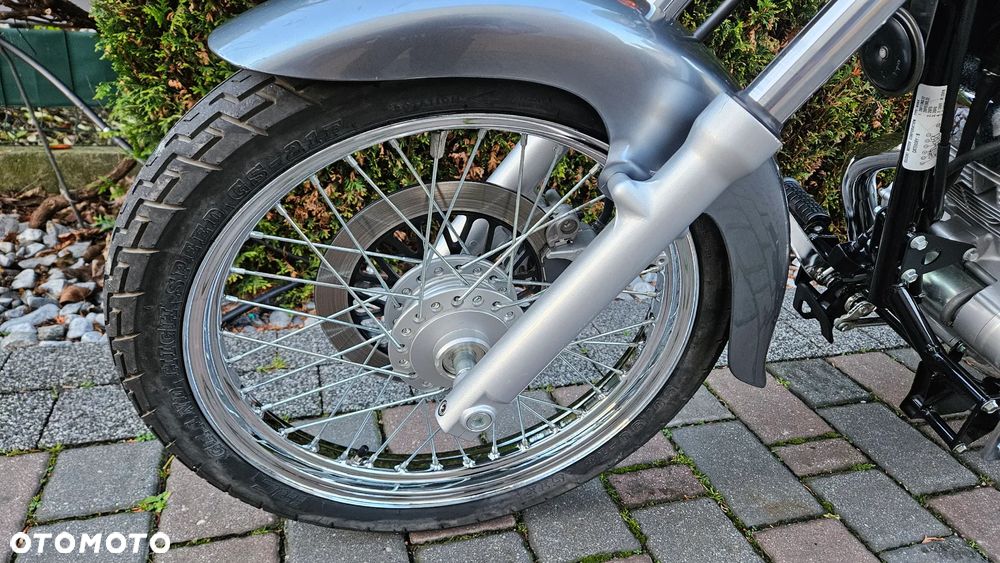 Suzuki Intruder - 22