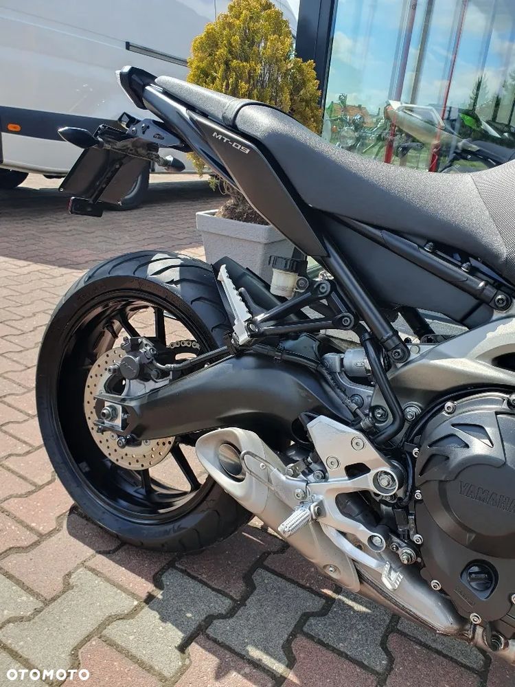 Yamaha MT - 8