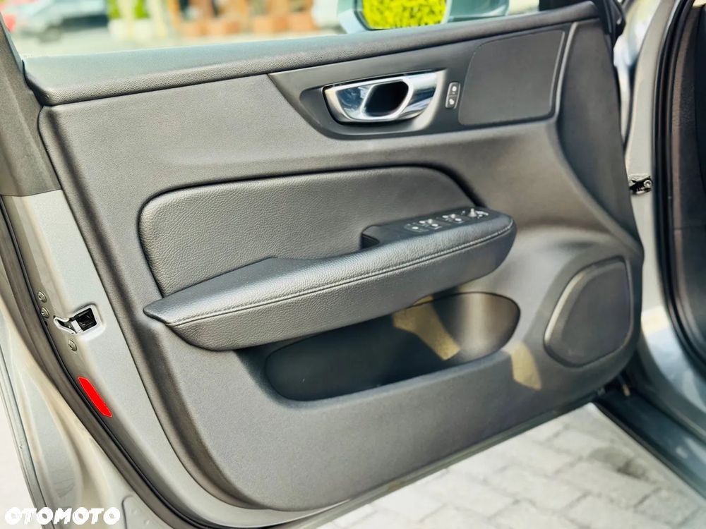 Volvo V60 D3 Geartronic Momentum Pro - 22
