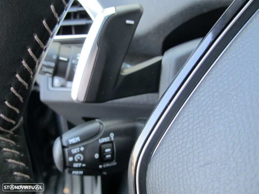Peugeot 3008 PureTech 130 Stop & Start GPF EAT8 Active Business-Pack - 19