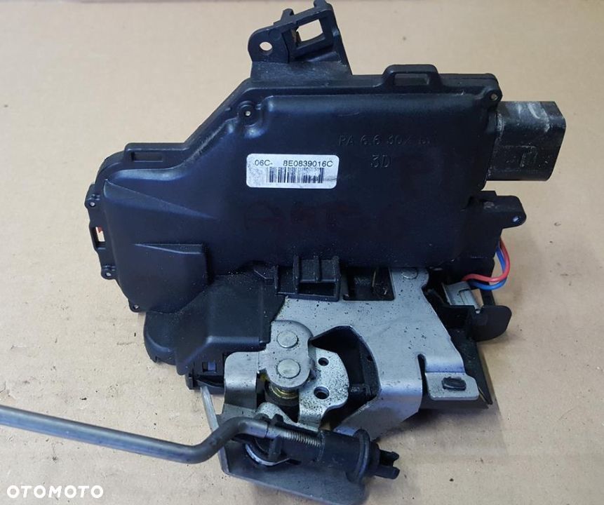 ZAMEK DRZWI TYŁ PRAWY 8E0839016C AUDI A4 B6 - 1