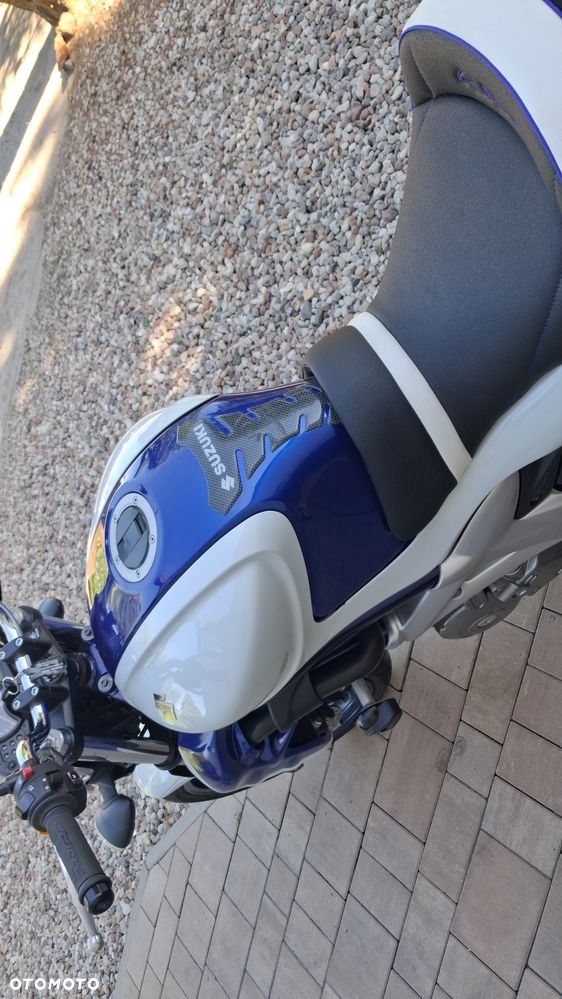Suzuki Gladius - 11
