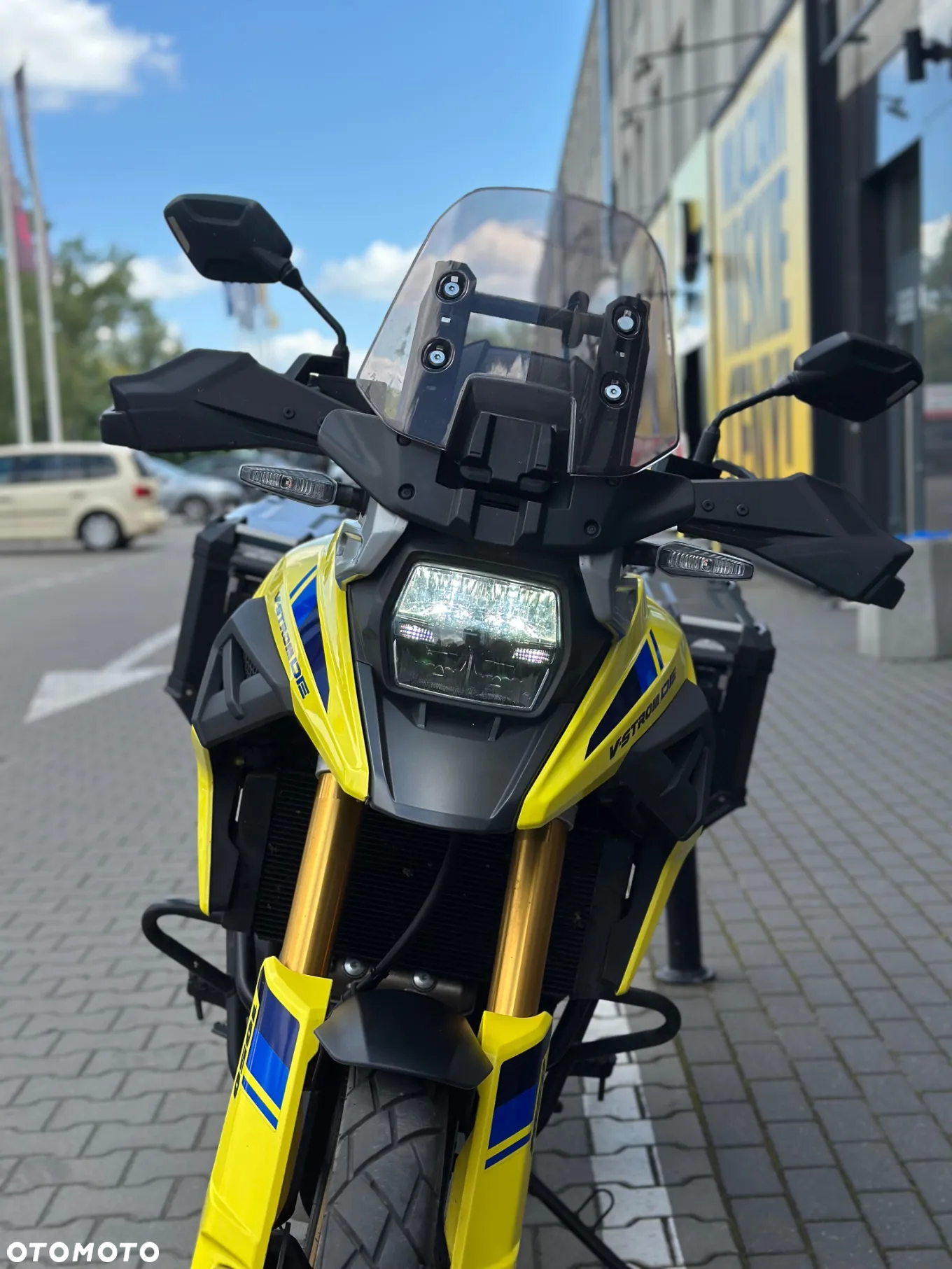 Suzuki DL - 7