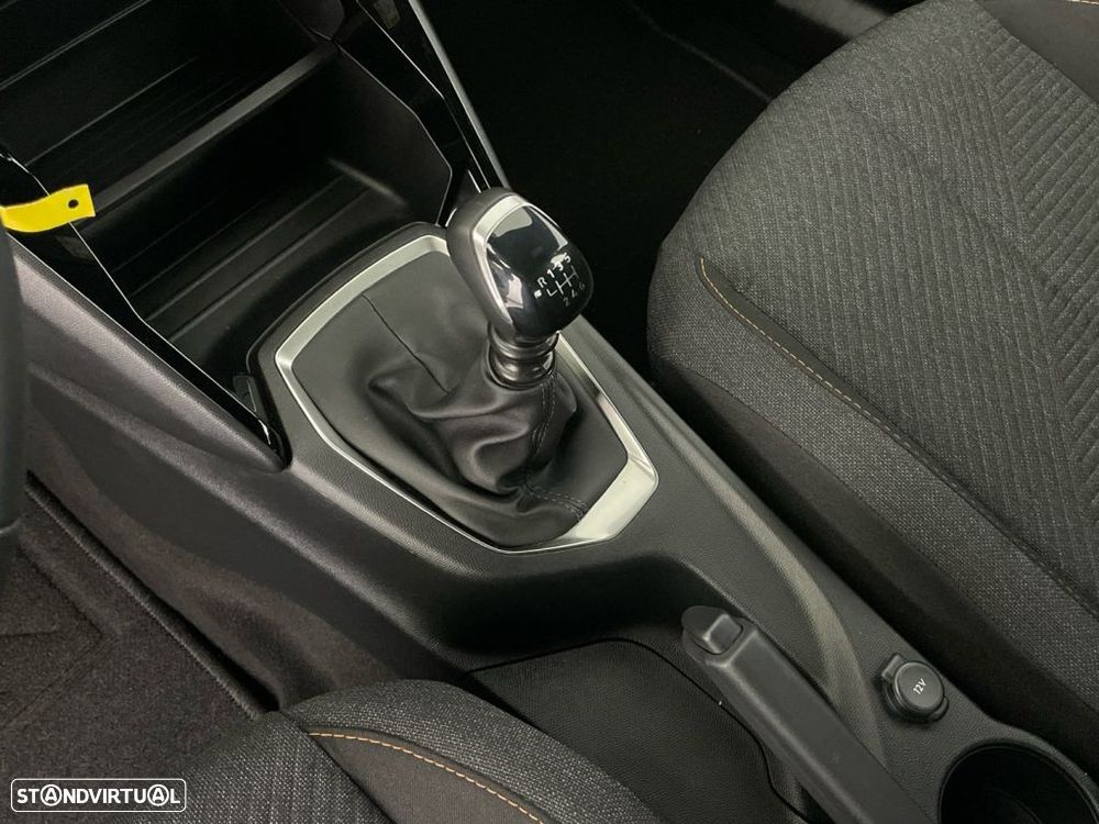 Peugeot 2008 1.2 PureTech Allure - 21