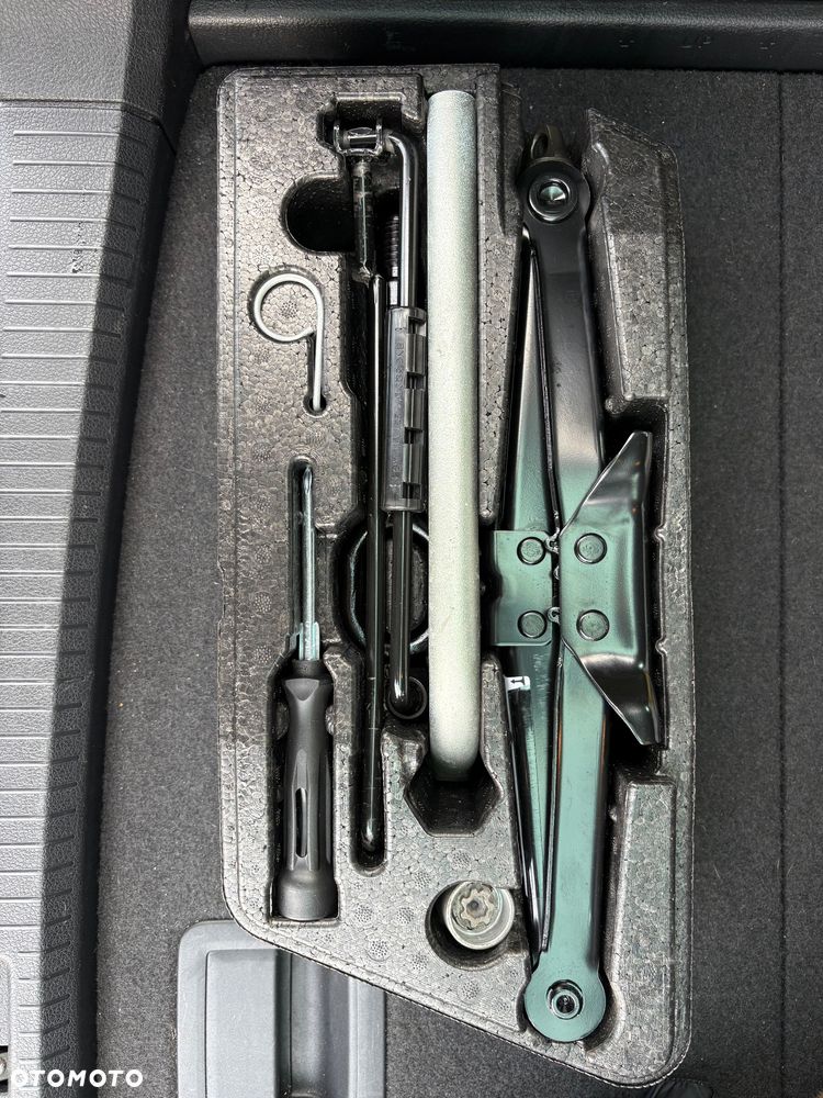 Volkswagen Golf - 17