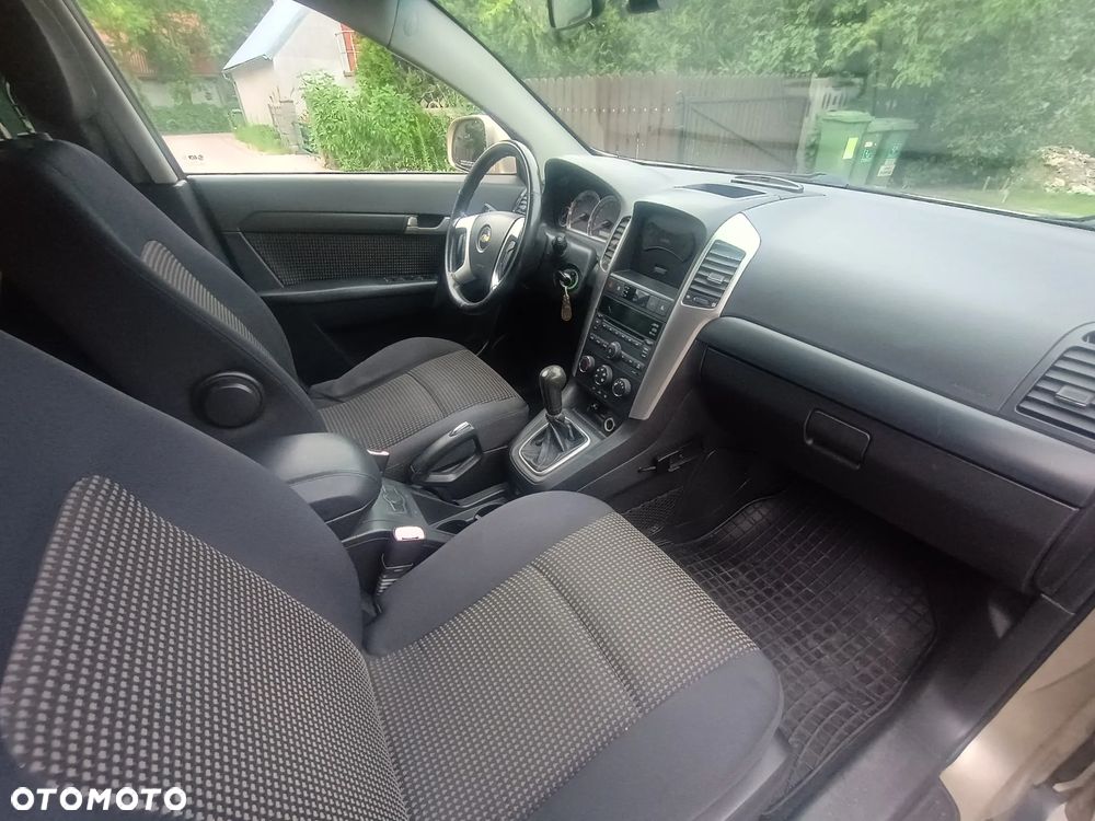 Chevrolet Captiva 2.4 LS - 9