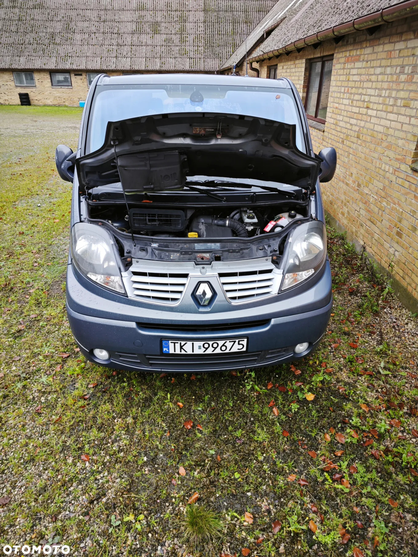 Renault Trafic Grand Passenger Black Edition - 10