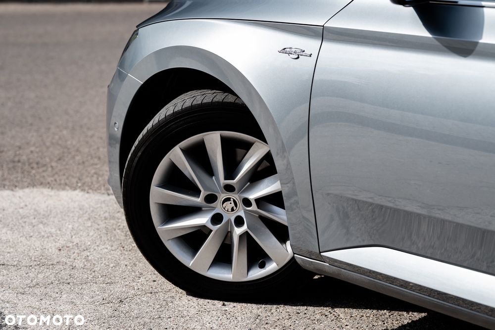 Skoda Superb 2.0 TDI 4x4 L&K DSG - 13