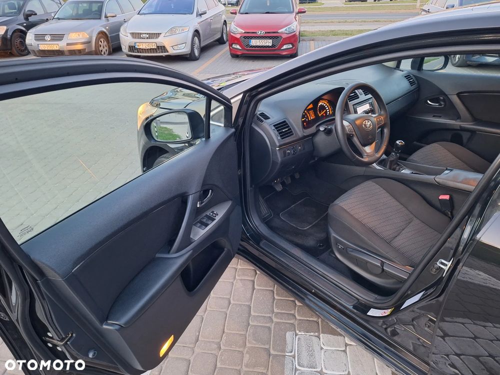 Toyota Avensis - 5