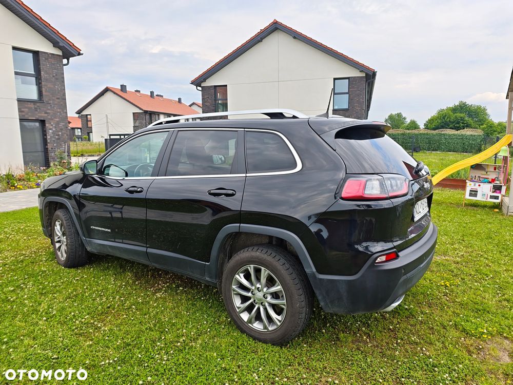 Jeep Cherokee - 13