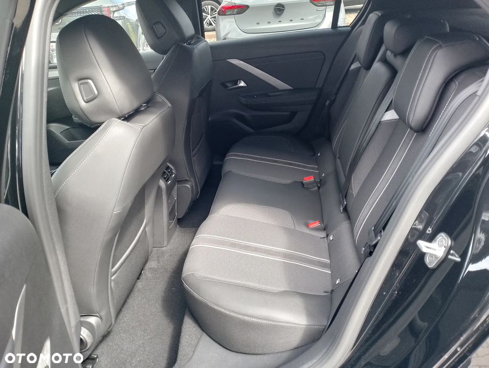 Opel Astra 1.2 T mHEV GS eDTC - 9