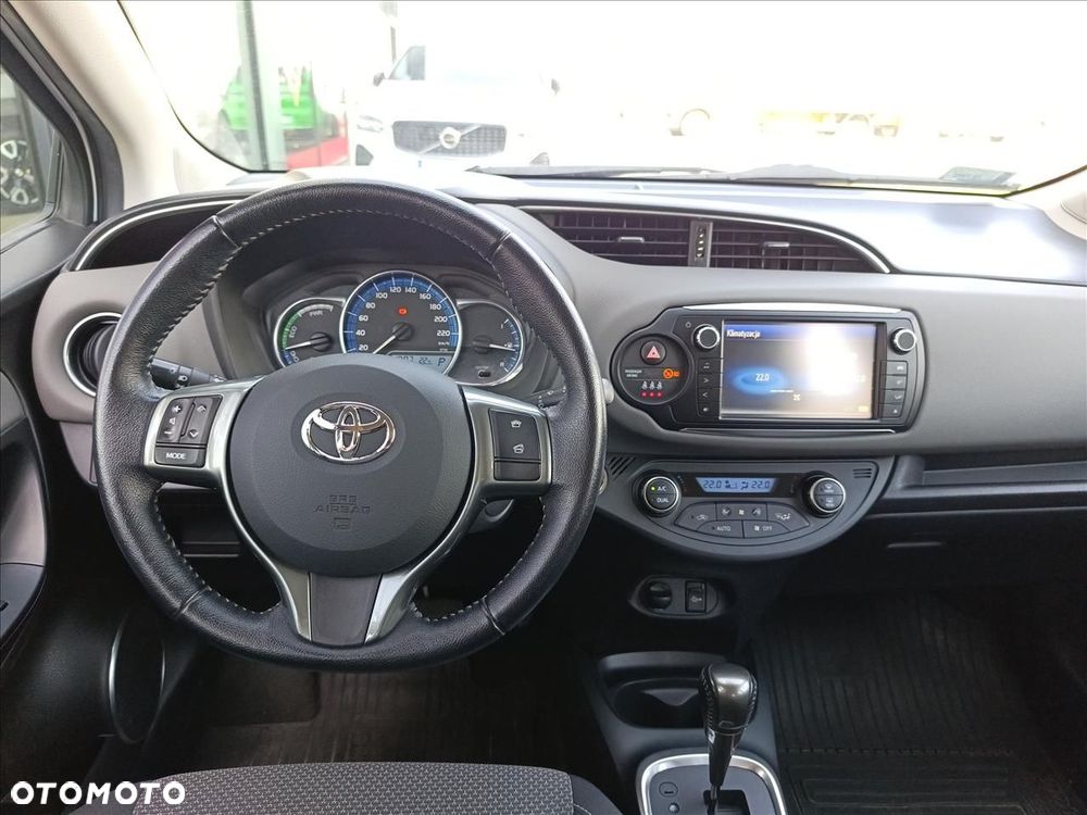 Toyota Yaris - 13