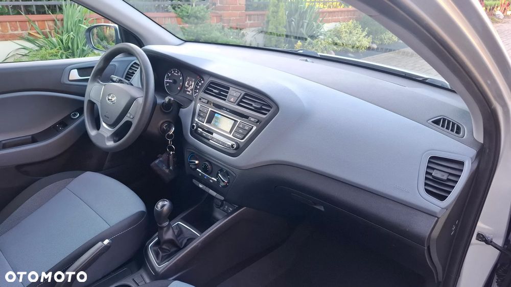 Hyundai i20 1.2 Fifa World Cup Edition - 15