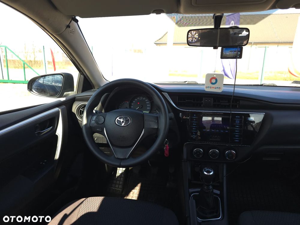 Toyota Corolla 1.6 Active EU6 - 32