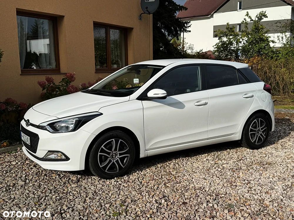 Hyundai i20 1.25 Classic + - 8