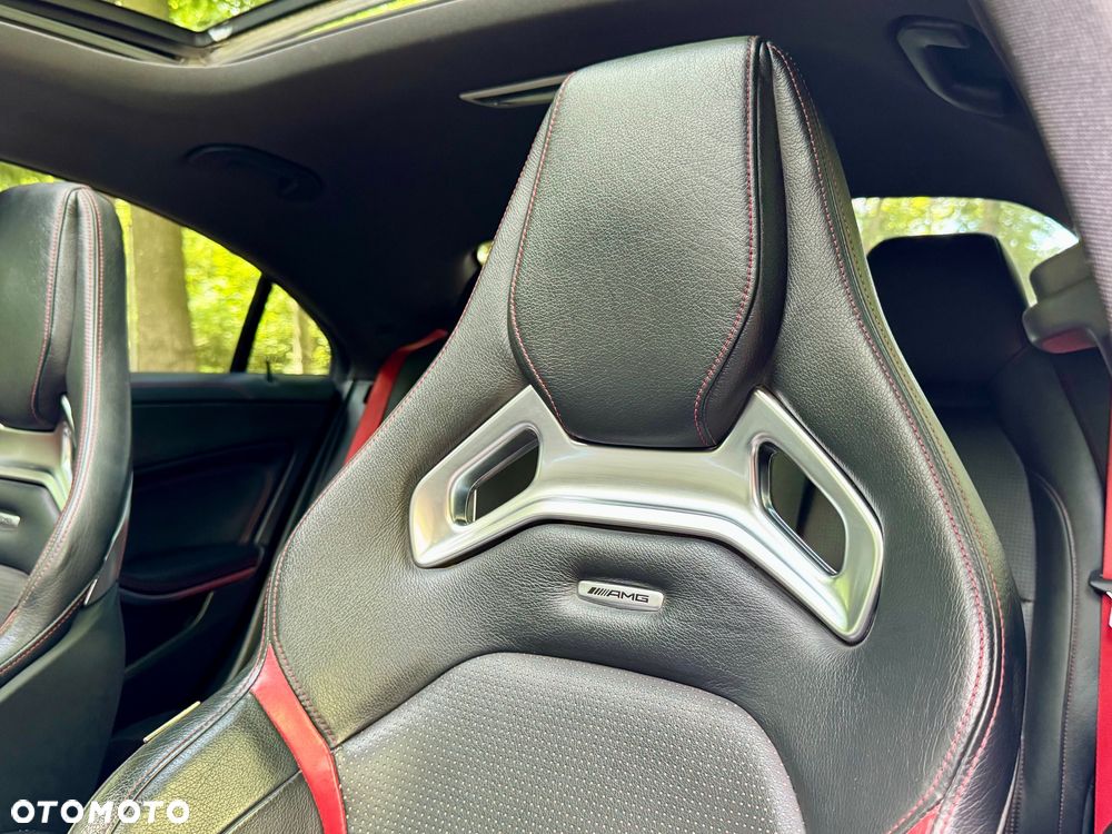 Mercedes-Benz CLA 45 AMG 4Matic 7G-DCT - 15