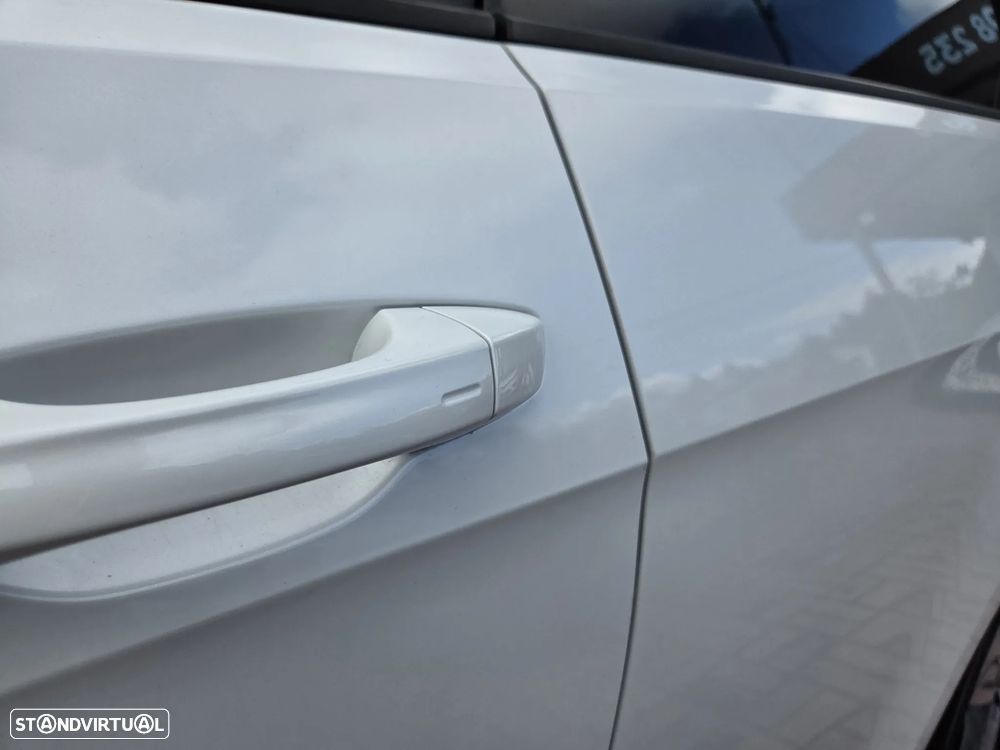 VW Golf R 2.0 TSI OPF 4Motion DSG - 19