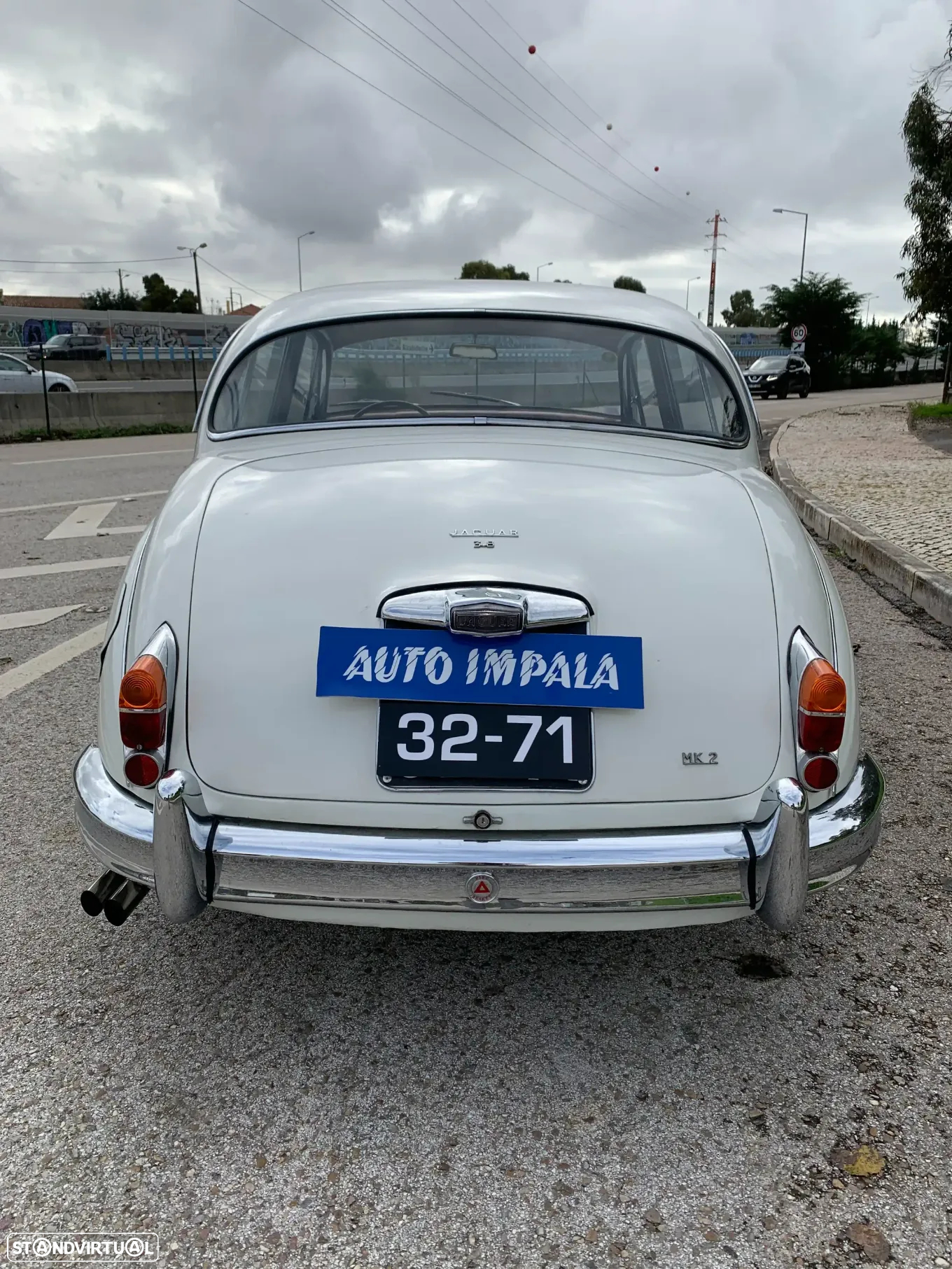 Jaguar MK II - 9
