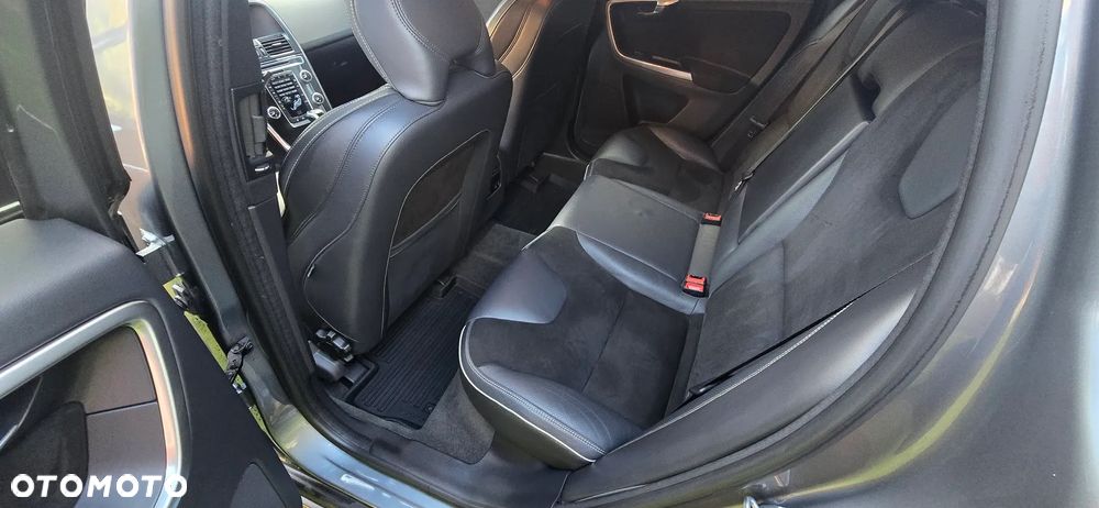 Volvo XC 60 D4 RDesign - 20