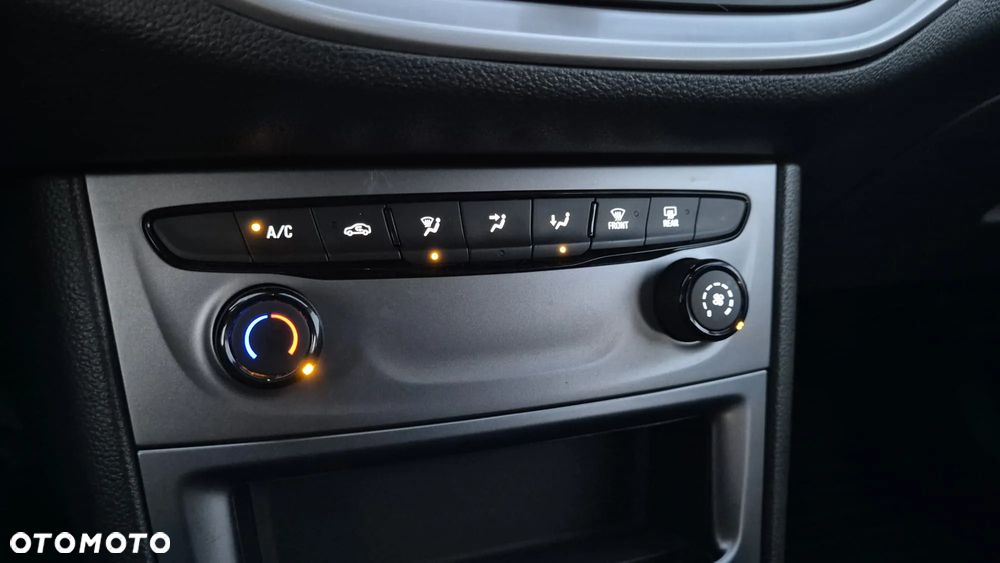 Opel Astra V 1.2 T 2020 S&S - 26