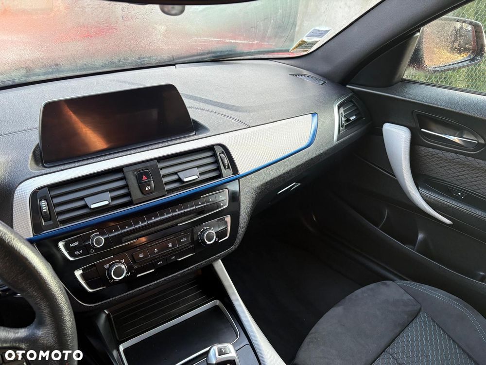 BMW Seria 2 218d M Sport - 31