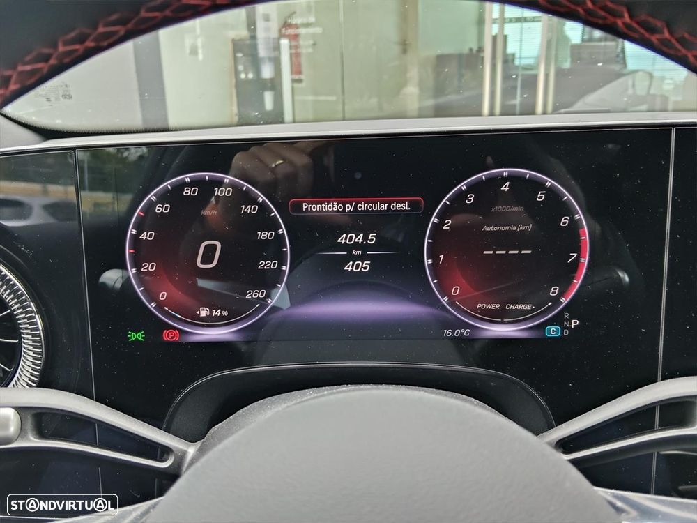 Mercedes-Benz CLA 180 Standard - 16