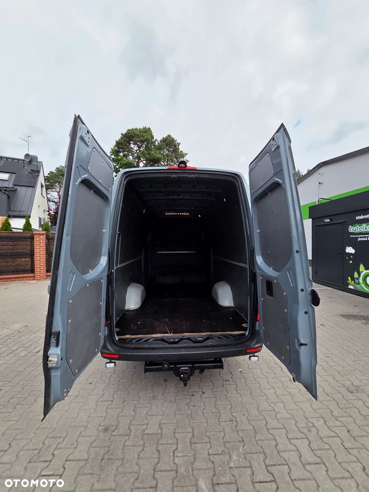 Mercedes-Benz Sprinter - 6