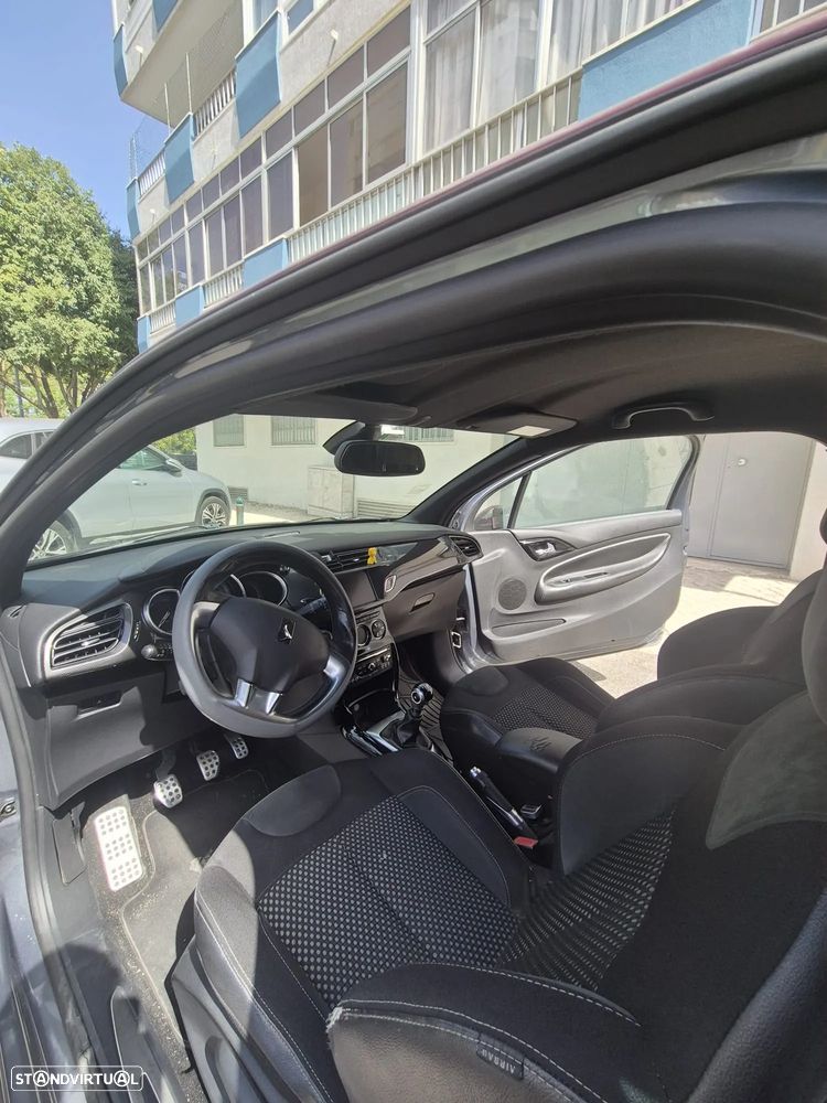 Citroën DS3 1.6 HDi Airdream Sport Chic - 6