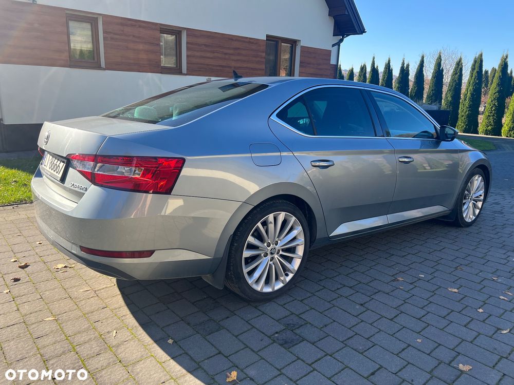 Skoda Superb 2.0 TDI Style DSG - 5