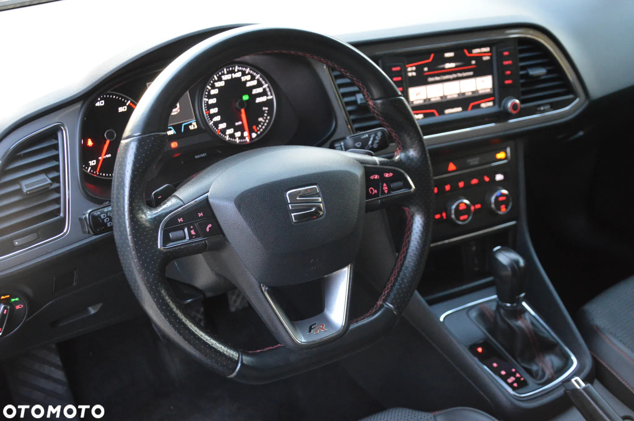 Seat Leon ST 2.0 TDI DPF DSG FR - 10
