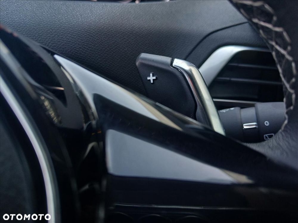 Peugeot 5008 1.5 BlueHDI Allure S&S - 18