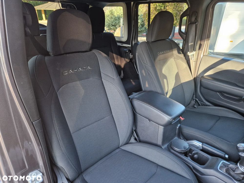 Jeep Wrangler Unlimited GME 2.0 Turbo Sahara - 11