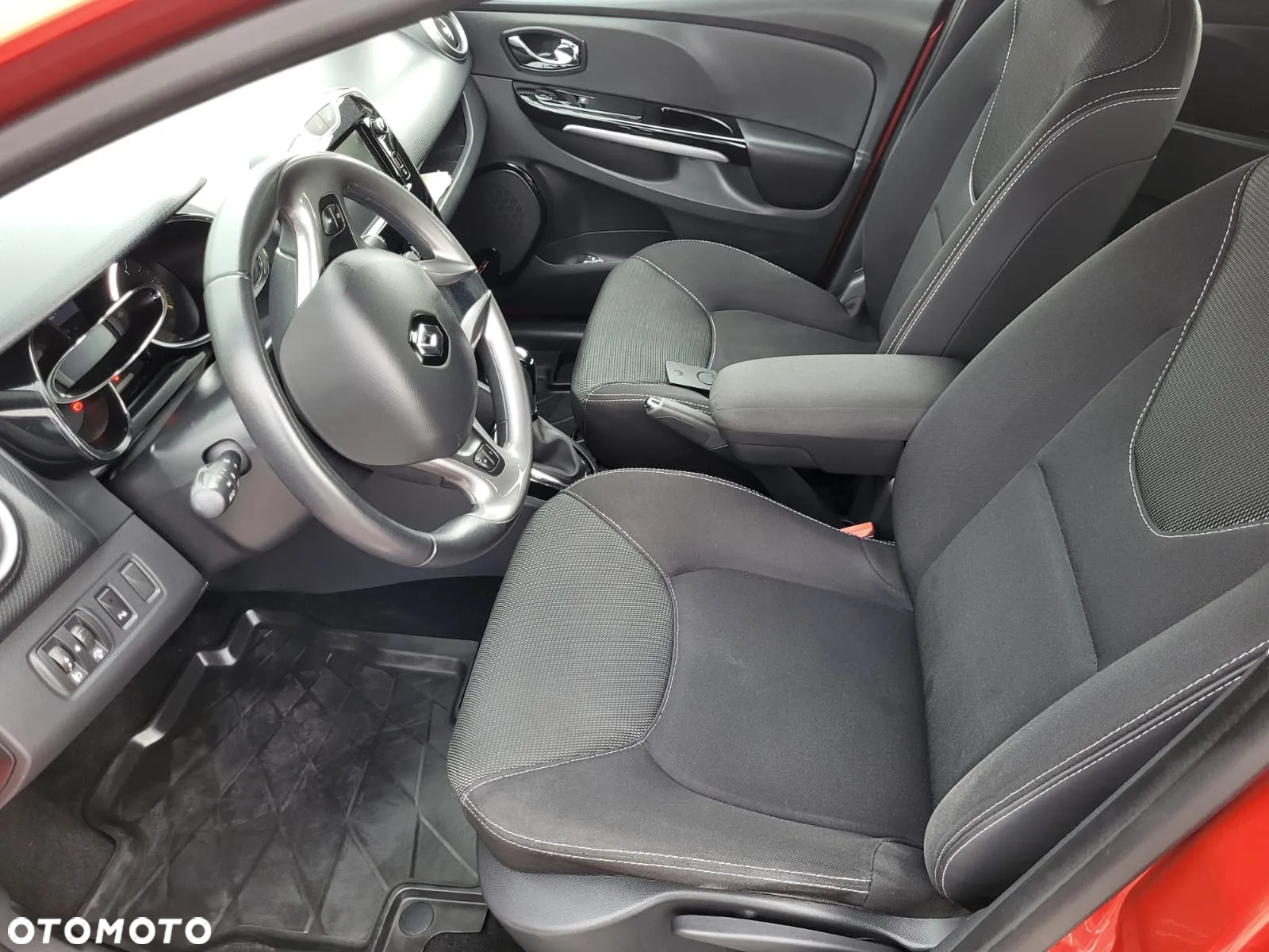 Renault Clio 1.2 TCe GT 120 EDC - 16