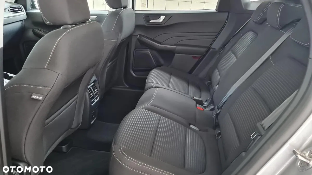 Ford Kuga 2.5 Duratec FHEV TITANIUM - 10
