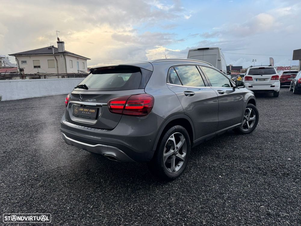 Mercedes-Benz GLA 180 CDI Urban - 3